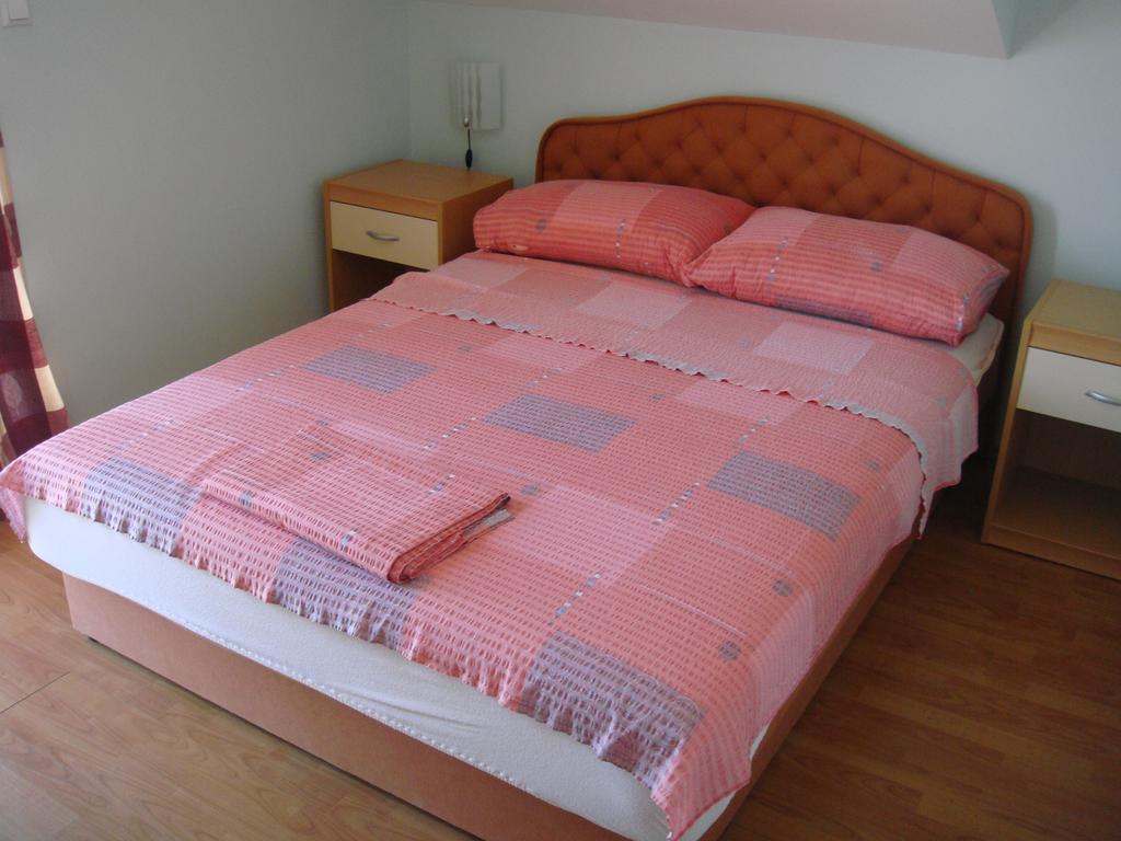 Apartments Villa Pirosi Orebić Zimmer foto